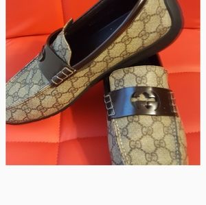GORGEOUS AUTHENTIC MEN GUCCI LOAFER